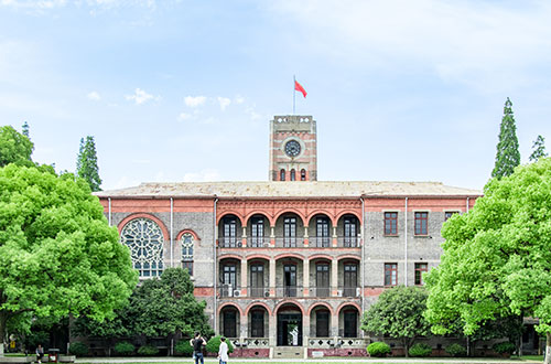 張家口新世紀(jì)職業(yè)學(xué)校有什么特點？為什么要選擇這家學(xué)校？