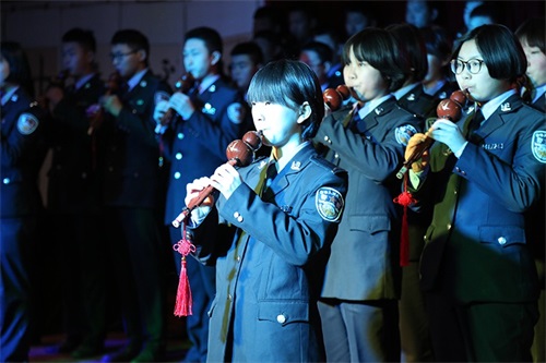 傳遞正能量！山東東營(yíng)金盾司法學(xué)校隆重舉行期末表彰大會(huì)暨家長(zhǎng)會(huì)